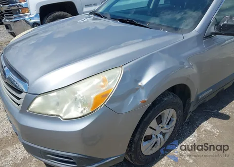 2011 Subaru Outback 2.5I z USA, uszkodzony, nr VIN 4S4BRBAC0B3376228